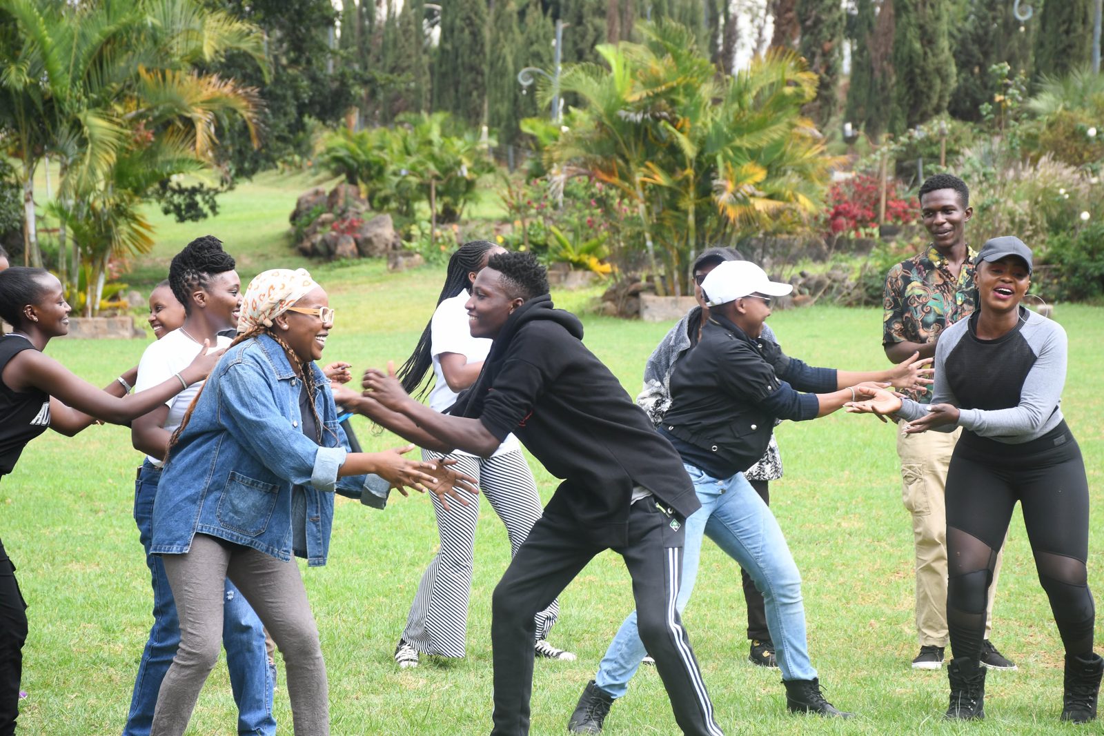 Partner games on the lawn